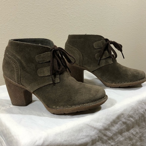 Clarks Shoes - CLARKS - SOFT SUEDE LACE UP BOOTIES-S3